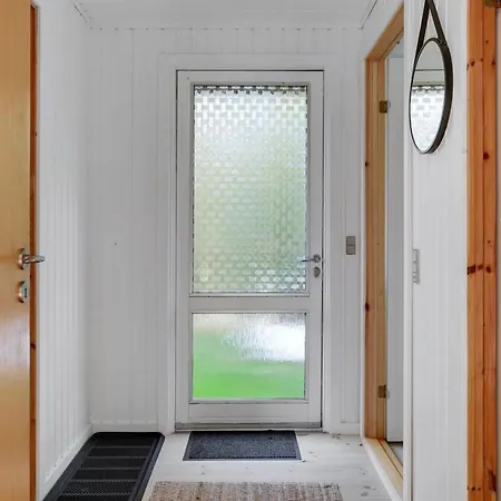 Skjold - 600m From The Sea By Interhome