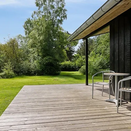 Skjold - 600m From The Sea By Interhome